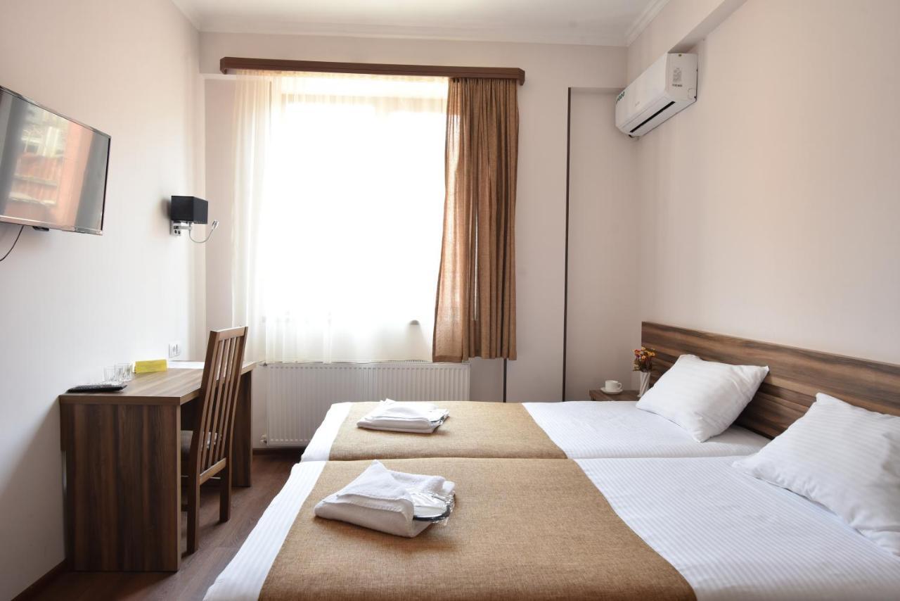 Day Room Art Hotel Τυφλίδα Εξωτερικό φωτογραφία