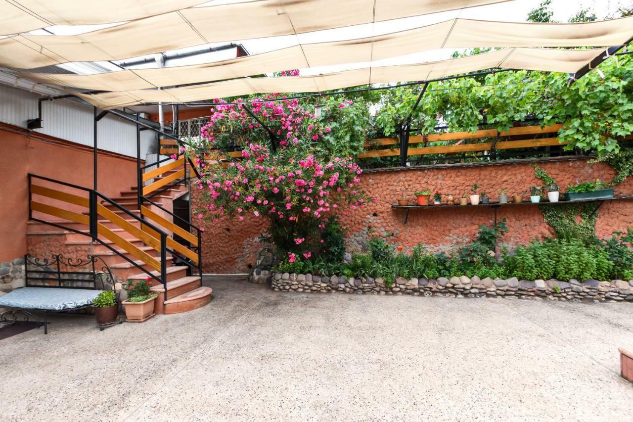 Day Room Art Hotel Τυφλίδα Εξωτερικό φωτογραφία